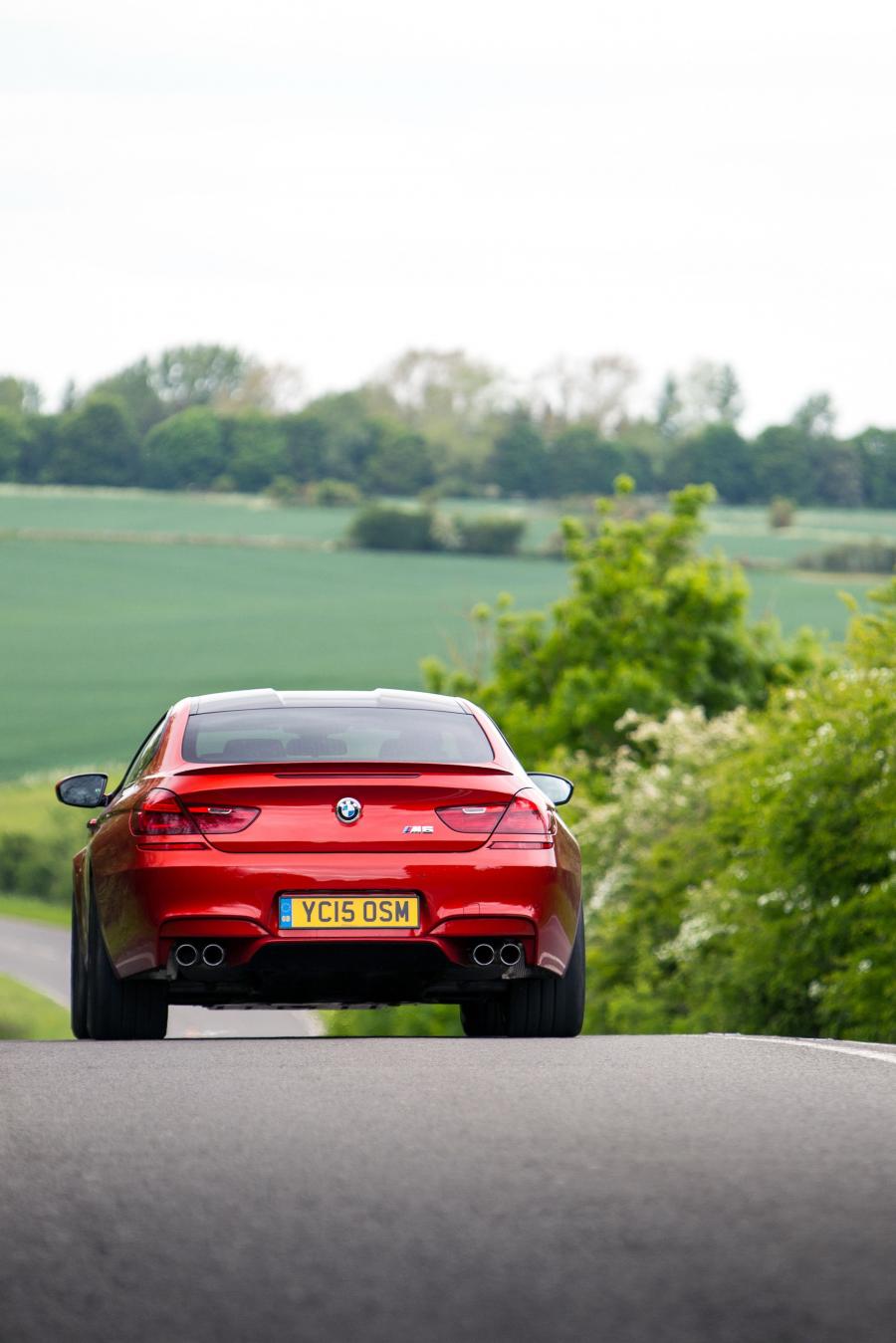  BMW M6 Coupe 2015 года  (UK) (фото 5 из 7)